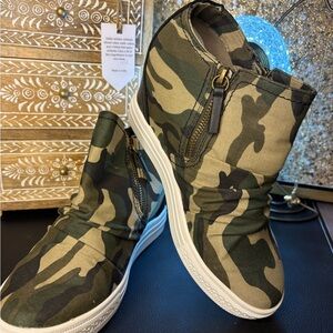 Camouflage Women’s Shoes